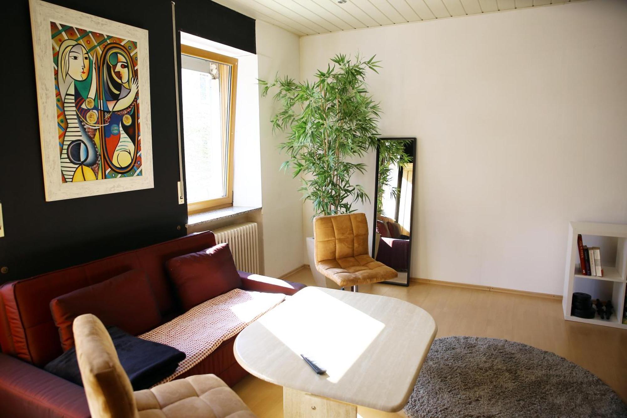 Appartement 35qm 4 Personen Zentral! Kino! Kueche! Wallbox! Raeder, Eg *
